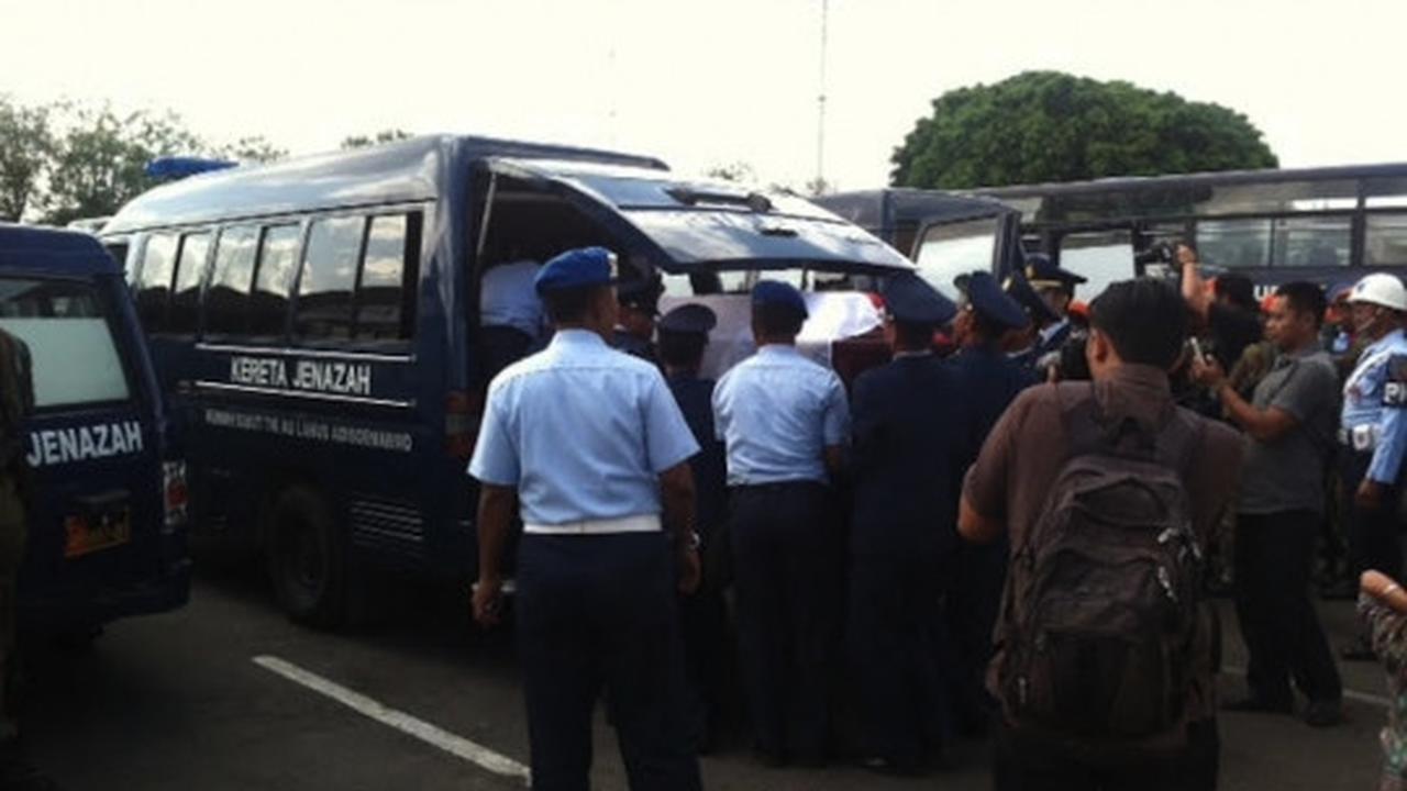 Pesawat pembawa 8 jenazah korban Hercules tiba di Yogya