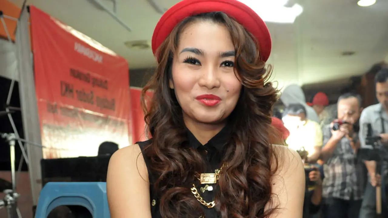 Fitri Carlina