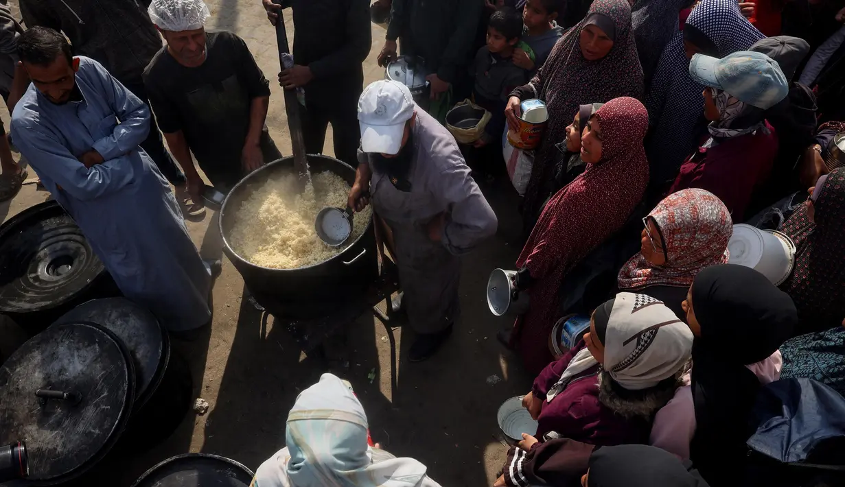 Kementerian Kesehatan di Gaza mengatakan 46.707 orang tewas akibat serangan militer Israel di Gaza sejak 7 Oktober 2023 lalu. Sementara, 110.265 orang lainnya terluka. (Eyad BABA/AFP)