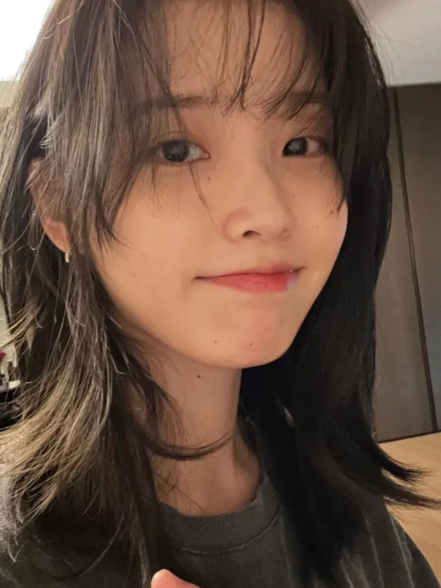 IU