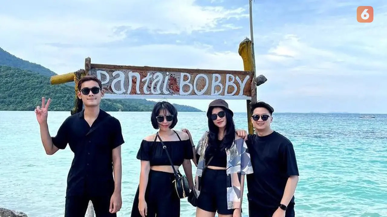 Nonton Sepak Bola Seru Sambil Berwisata