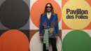 Dikenal karena pilihan busananya yang berani, Jared Leto  berhias bordir warna biru cerah. [Dok/Valentino].