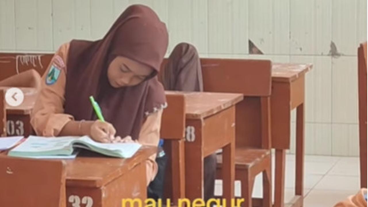 Kelakuan 'Bebas' Murid di Kelas Bikin Guru Tak Berani Tegur, Pak Guru: Takut Dilaporkan Polisi