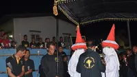 Prosesi Semana Santa di Larantuka, Kabupaten Flores Timur merupakan agenda ritual yang dinanti. Semana Santa adalah prosesi pra-Paskah yang didahului masa puasa atau pekan-pekan suci.