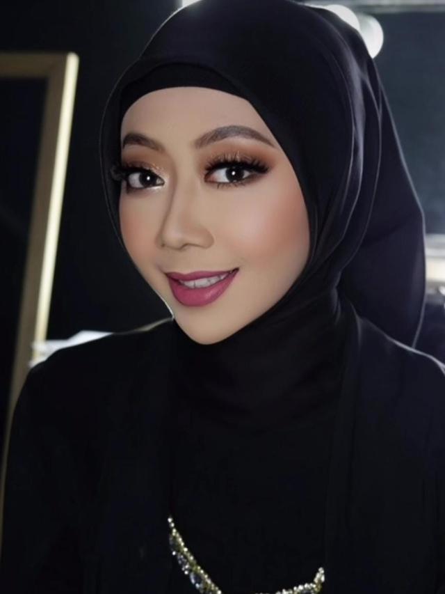6 Pesona Asri Welas saat Gunakan Hijab, Bikin Pangling