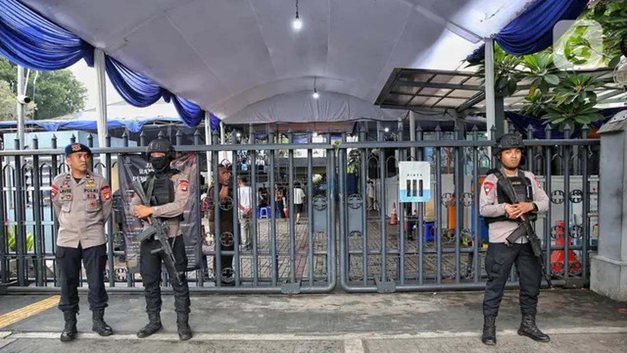 Tri Hari Suci Paskah, Personel Kepolisian Jaga Ketat Gereja Katedral Jakarta