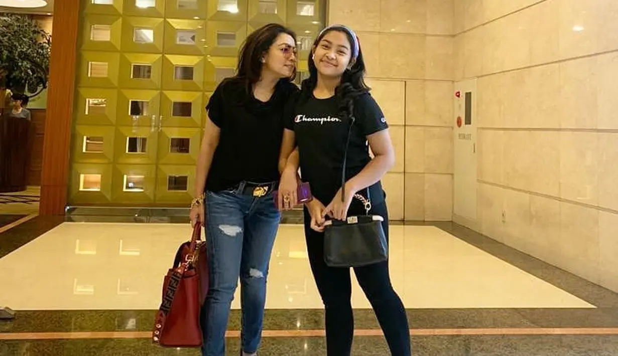 Mayangsari dan Bambang Trihatmojo (Instagram/mayangsaritrihatmodjoreal)