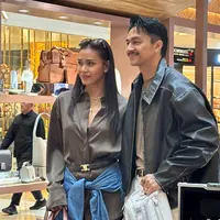 TUMI menghadirkan suasana pegunungan Alpen ke tengah Jakarta lewat Alpine Chalet Pop-Up yang sekaligus memperkenalkan koleksi Fall/Winter 2026. (Foto/Dok: Fimela.com)