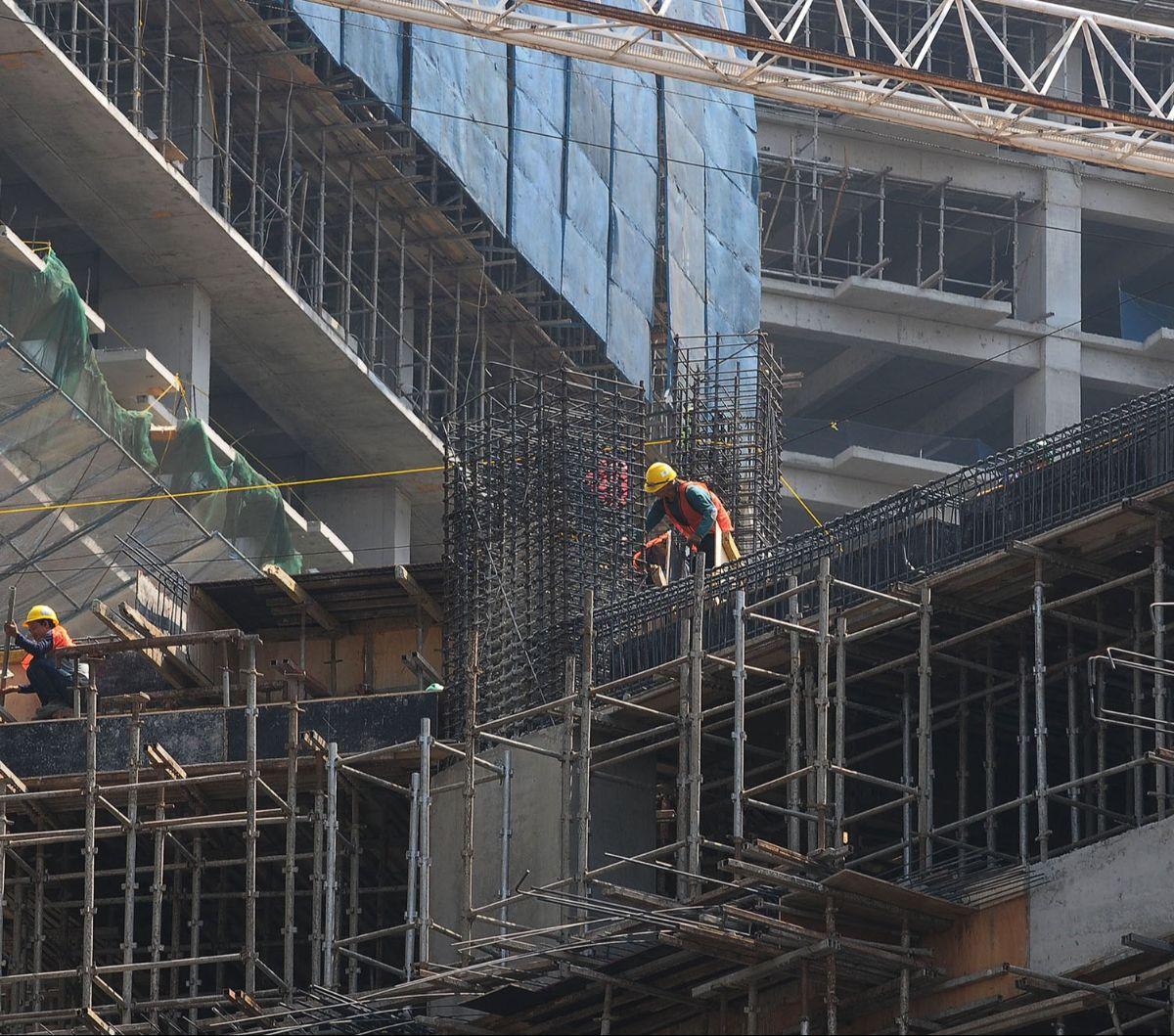 Menko Perekonomian, Arlangga Hartarto mengungkapkan kontribusi industri properti sebagai salah satu sektor unggulan untuk menggerakkan perekonomian Indonesia terhadap PDB pada triwulan kedua 2023 tercatat sebesar 9,43% untuk sektor konstruksi dan 2,40% un