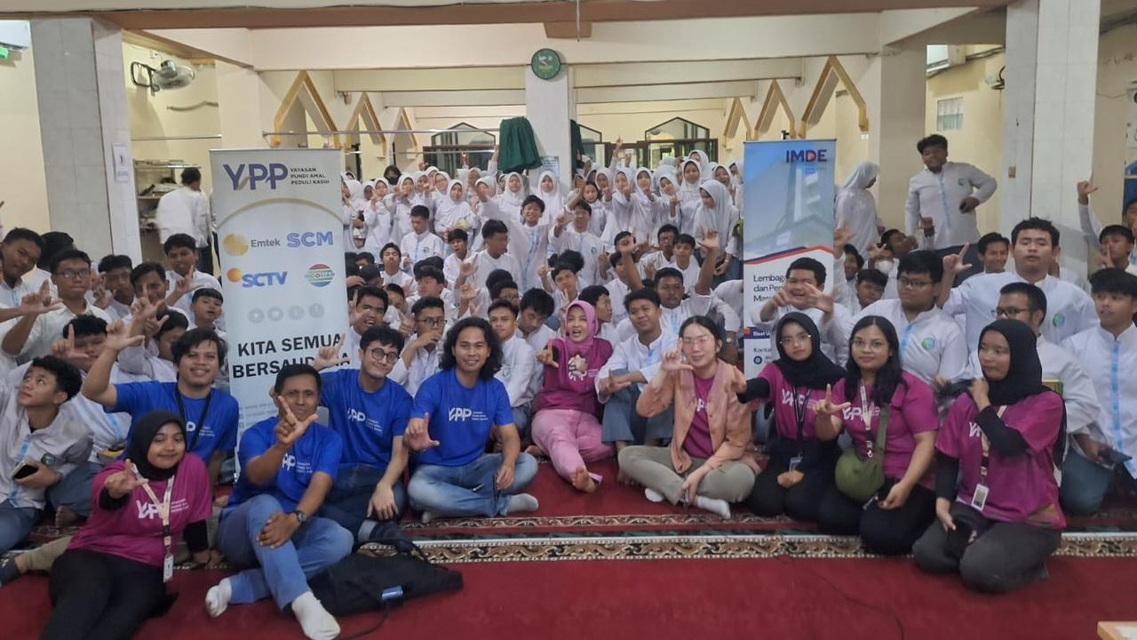 Tim IMDE dan YPP Indosiar-SCTV  Tingkatkan Literasi Digital di SMAN 25 Jakarta