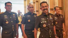 (dari kiri ke kanan) Jaksa Agung Muda Tindak Pidana Khusus (Jampidsus) Kuntadi, Jaksa Agung Muda Intelijen (Jamintel) Reda Manthovani, Wakil Jaksa Agung Asep Nana Mulyana dan Jaksa Agung Muda Tindak Pidana Umum (Jampidum) Leonard Eben Ezer Simanjuntak berjalan bersama usai pelantikan di Gedung Kejaksaan Agung, Jumat (24/7/2026). (KLY/ Budy Santoso).
