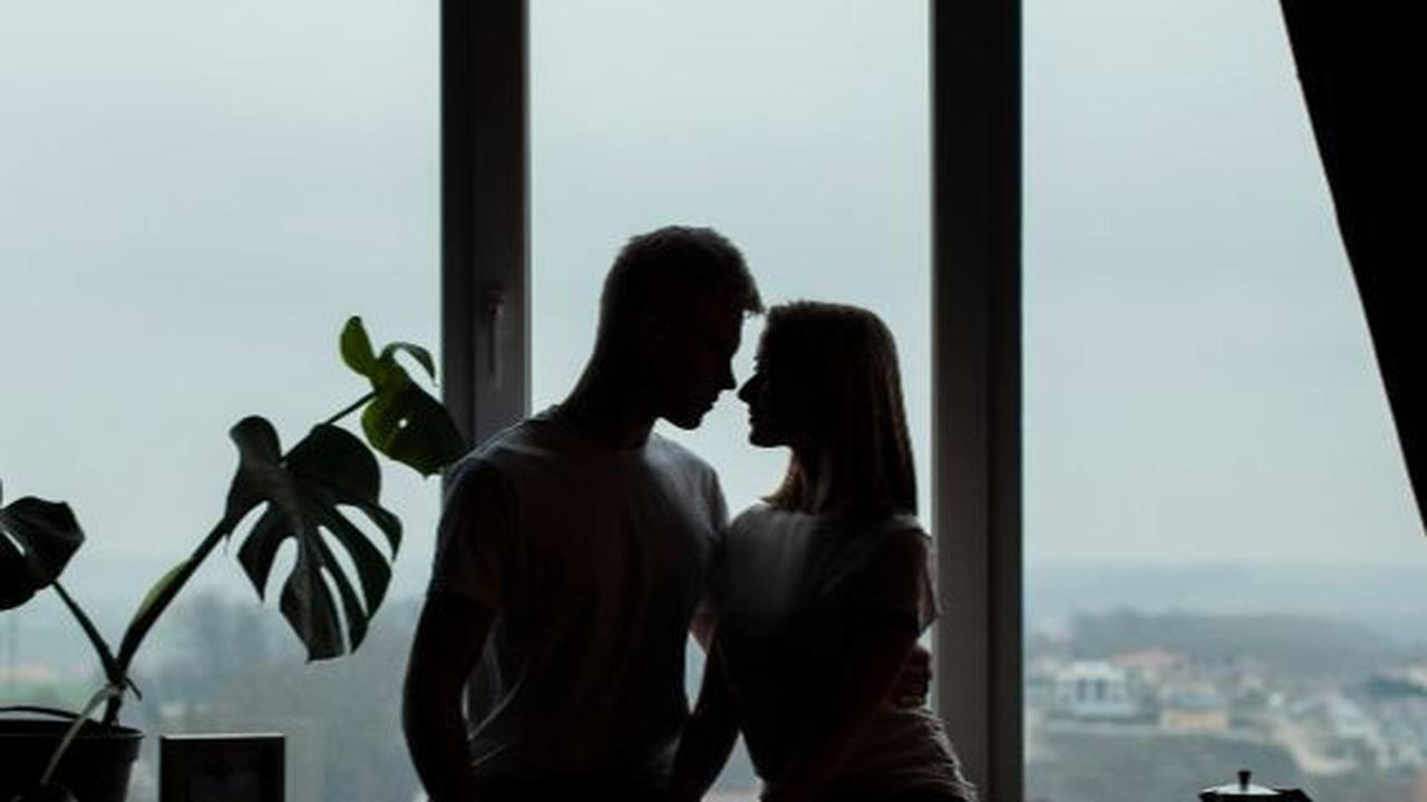 45 Kata-Kata Cinta Bahasa Inggris dan Artinya, Romantis Menyentuh Hati