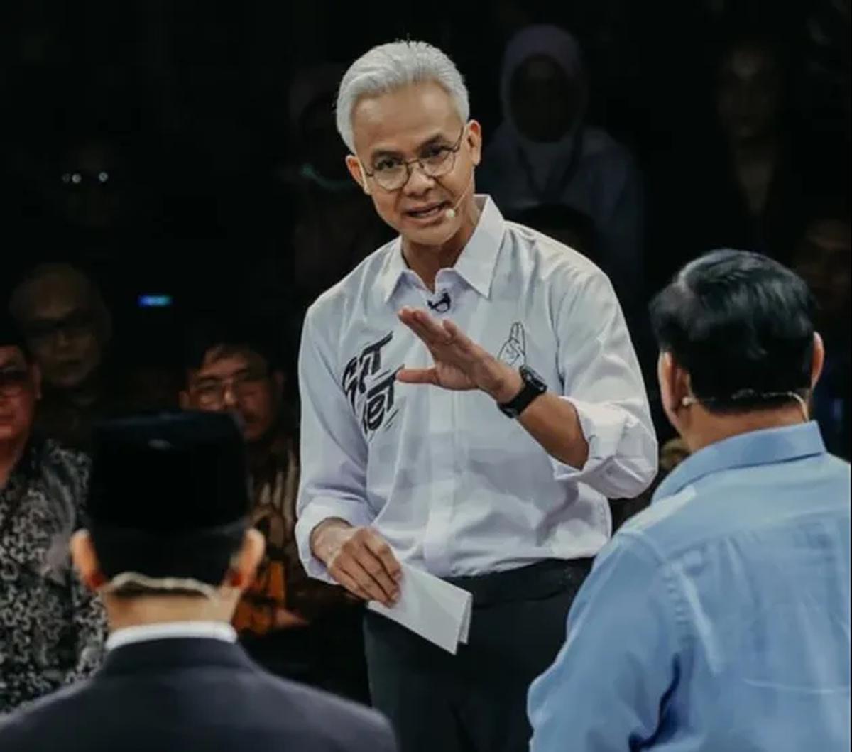 Diketahui, Ganjar Pranowo dengan Prabowo Subianto terlibat debat panas saat membahas pelanggaran Hak Asasi Manuasi (HAM) dalam debat Capres perdana.