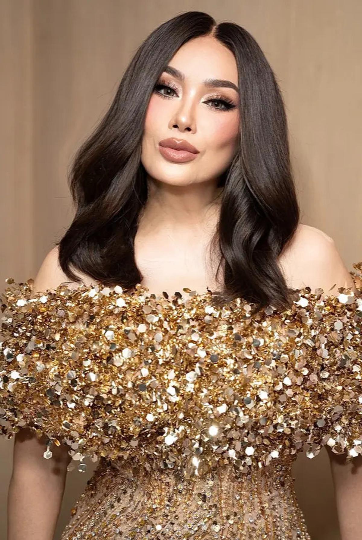 Detail Make Up Titi DJ yang Bikin Tampak Awet Muda di Usia 50-an
