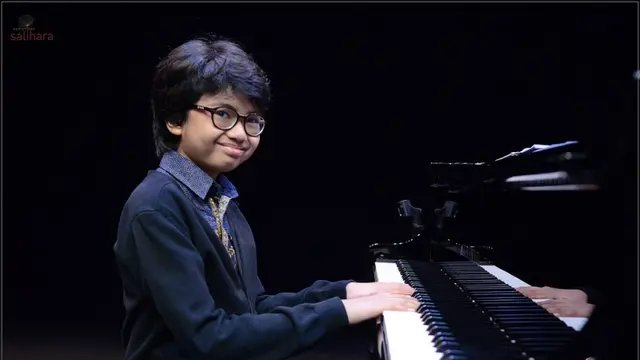Bocah Ini Akan Membuat Bartolomeo Cristofori Bangga