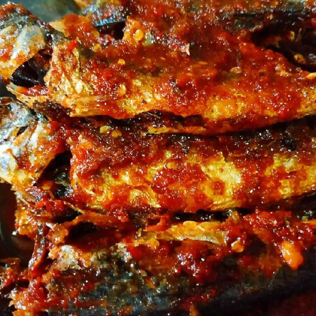 Lezat dan Pedas! 6 Olahan Ikan Sambal yang Praktis dan Menggoda Selera