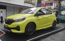 Viral Honda Brio Tabrak Pintu Kaca Showroom di Palembang Gara-Gara OB Terinjak Gas