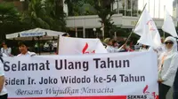 Jokowi Ultah, Relawan Bagi-Bagi Takjil di Bundaran HI
