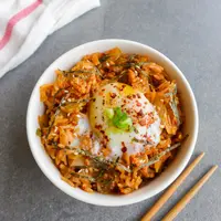 Ilustrasi nasi telur/copyright shutterstock By YSK1