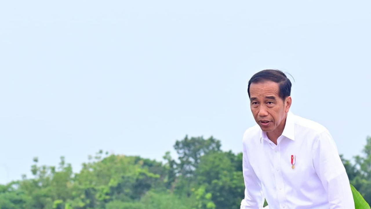 Jokowi Sentil Jalan di Jateng Rusak, Segini Besaran Dana Perbaikan Era Gubernur Ganjar