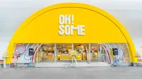OH!SOME, ritel trendi serba ada nan menawarkan pilihan produk dunia di beragam kategori kecantikan, mainan, makanan ringan, minuman, kebutuhan sehari-hari, dan elektronik. (Dok. OH!SOME)
