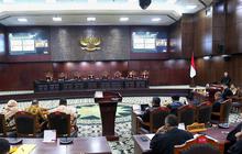 VIDEO: Satu Ruangan MK Ngakak, Ketua MK 'Ledek' Margarito Kamis Ahli Prabowo Dibalas Jawaban Kocak