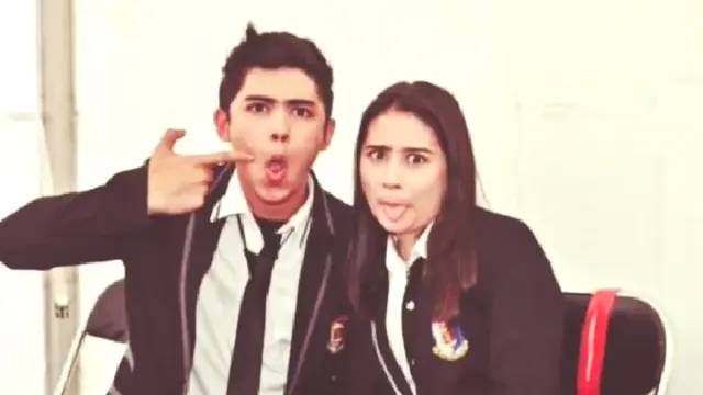 Begini Gaya Romantisnya Aliando-Prilly