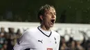 Tottenham Hotspur's striker Roman Pavlyuchenko celebrates scoring the winning goal during their Premier League match against Liverpool at White Hart Lane, on November 1, 2008. AFP PHOTO/Glyn Kirk