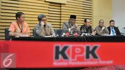 KPK menggelar konferensi pers terkait rencana revisi UU No.30 th 2002 tentang KPK, Jakarta, Rabu (7/10/2015). KPK menolak tegas rencana revisi UU tersebut karena akan melemahkan KPK. (Liputan6.com/Andrian M Tunay)