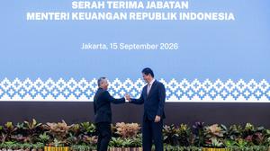 Purbaya Serahkan Memori Jabatan kepada Suahasil