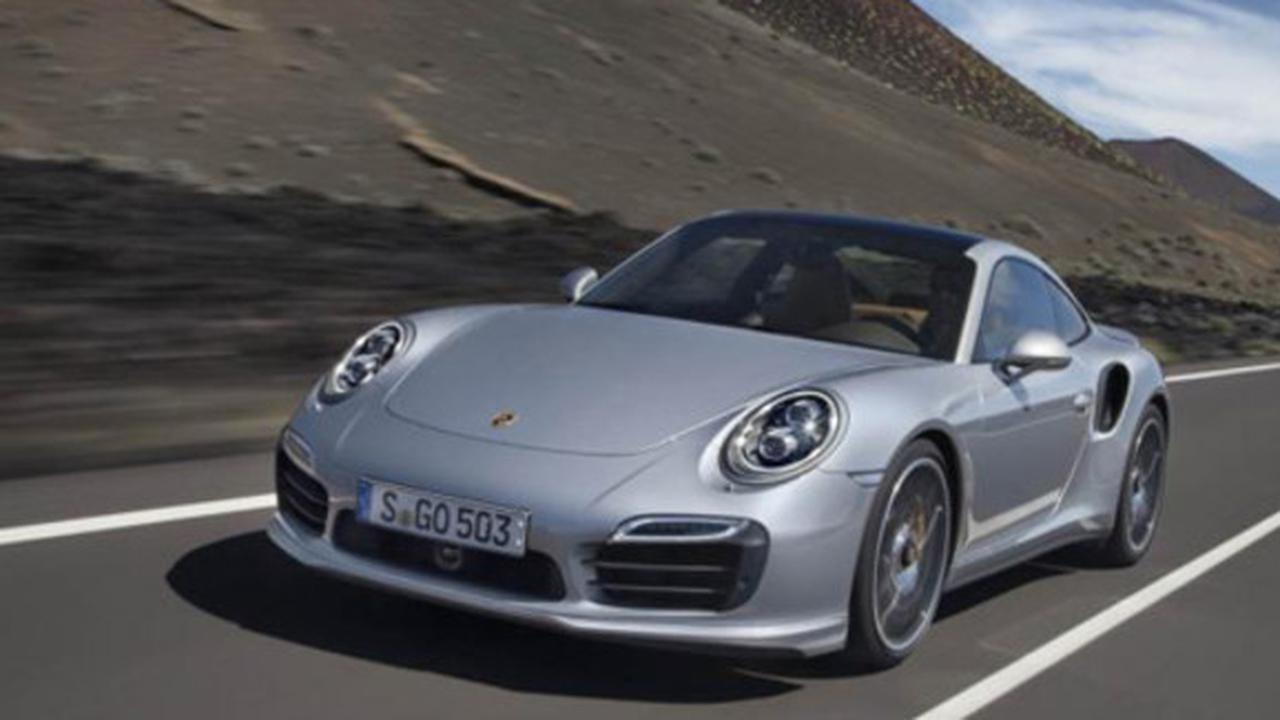 Porsche 911 Turbo (Autoexpress)