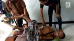 Sejak mengalami kecelakaan 24 tahun lalu, Maz Tazul Munir menderita rematik akut sehingga membuat tubuhnya kaku seperti kayu.