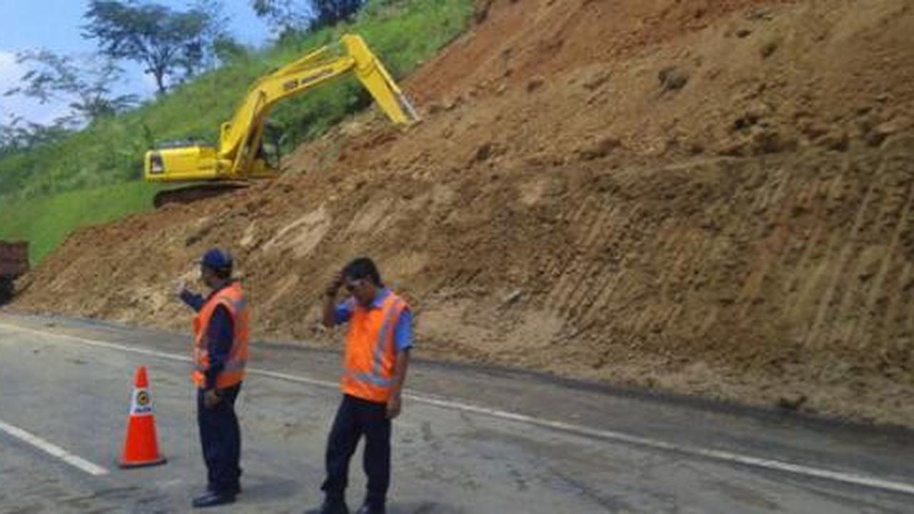 Pengendara takut licin, macet di Tol Cipularang capai 5 km