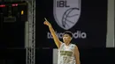 Pemain West Bandits Combiphar Solo, M. Joni melakukan selebrasi usai mencetak tri poin saat laga pekan pertama IBL Tokopedia 2022 melawan Rans PIK Basketball di Hall Basket Gelora Bung Karno, Senayan, Sabtu (15/01/2022). (Bola.com/Bagaskara Lazuardi)