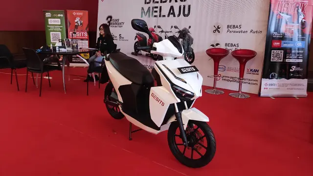 Deretan diskon motor listrik di IIMS 2022 (Arief A/Liputan6.com)