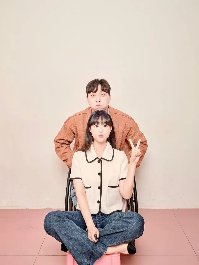 Song Ji Eun dan Park We. (Instagram/ bimil_jieun)
