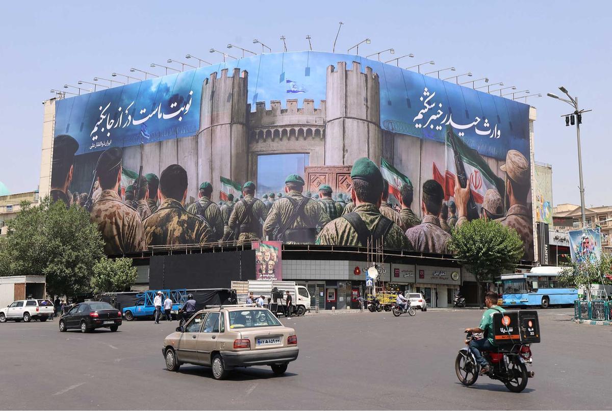 FOTO: Suasana Kota Teheran Iran Dihiasi Poster Anti-Israel