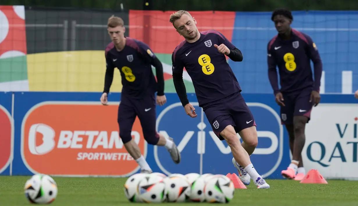 Laga antara The Three Lions dan Slovakia akan berlangsung di Gelsenkirchen, Jerman. (AP Photo/Thanassis Stavrakis)