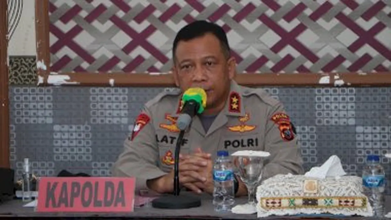 Kapolda NTT Irjen Pol. Drs. Lotharia Latif, S.H.M.,Hum. (Foto Dok. Humas Polda NTT)