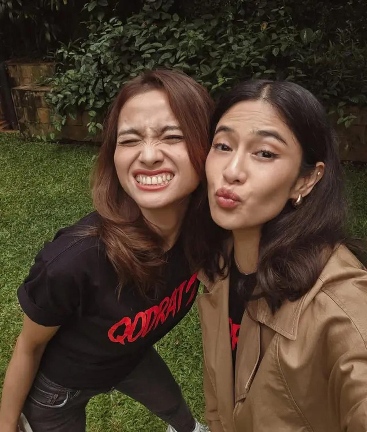 6 Potret Acha Septriasa Bareng Dian Sastro di Qodrat 2, Idola Sejak SMP Kini Satu Project