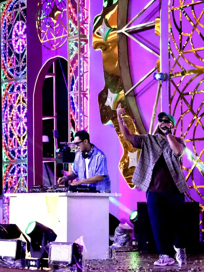 Meriahnya Selebrasi Tahun Baru di Central Park Mall, Mulai dari Ribuan Kembang Api hingga NewJeans Pop Up Store