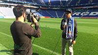 Evan Dimas langsung menjalani sesi pemotretan dan wawancara dengan televisi RCD Espanyol.