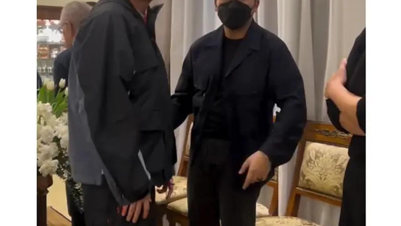 6 Potret Baim Wong Melayat Hotma Sitompul, Tetap Hadir Usai Sidang Perceraian
