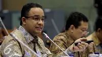 Mendikbud Anies Baswedan saat membahas Ujian Nasional (UN) di Komisi X, Jakarta, Rabu (25/4/2016). (Liputan6.com/Johan Tallo)