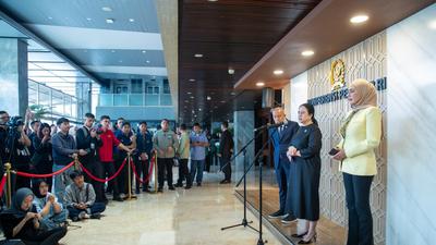 Puan Tugaskan Anggota DPR Dapil NTT Bantu Korban Gempa