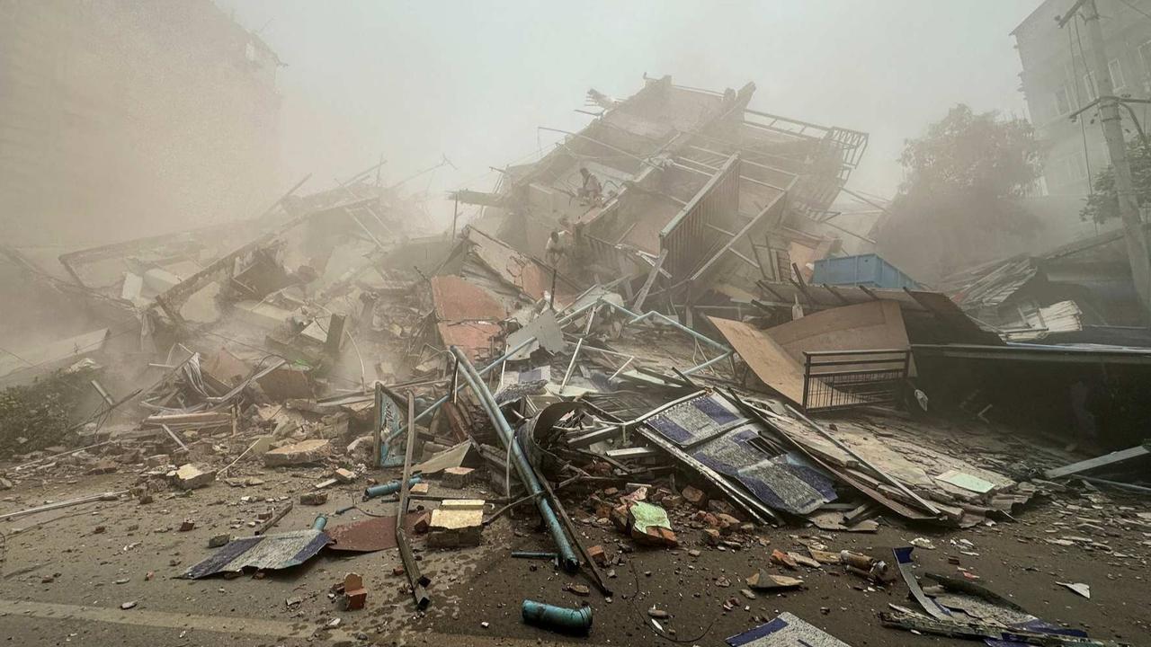 FOTO: Gedung Hancur dan Jalanan Terangkat, Beginilah Kerusakan Parah Akibat Gempa Dahsyat Myanmar!