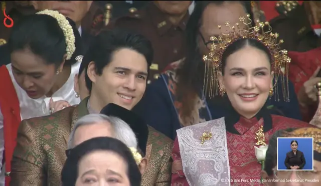 4. Luna Maya dan Maxime Bouttier
