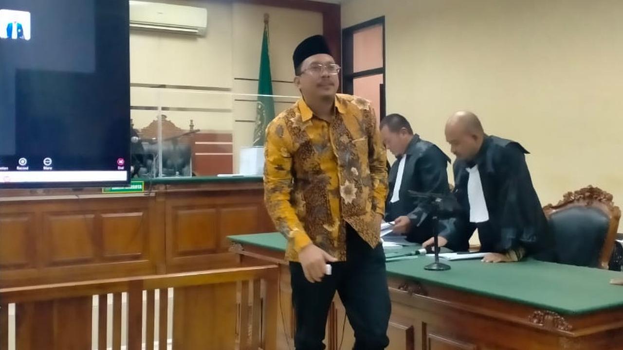 Bacakan Pleidoi, Eks Bupati Sidoarjo Sitir Peribahasa Nila Setitik Rusak Susu Sebelanga