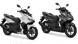 Honda Vario 160: Vario memiliki dek yang rata sehingga menambah kepraktisan ketika membawa barang dibandingkan rivalnya. Keunggulan motor ini terletak pada mesin 160cc 1-silinder PGM-FI dengan konsumsi BBM yang terbilang irit di kelasnya yaitu di angka 46,9 km/l (klaim Honda). Fitur keselamatan seperti double-disc brake dan ABS sudah hadir sebagai standar. Vario 160 dijual mulai dari Rp26,5 juta. (Source: otosia.com)