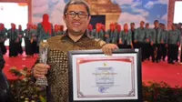 Pemerintah Provinsi Jawa Barat kembali dinobatkan sebagai Provinsi berkinerja terbaik/ tertinggi secara nasional berdasarkan EKPPD 2016. 